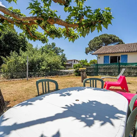 Maison A Sud Avec Jardin Pour 4 Personnes - Menage Inclus - Fr-1-50-182 Holiday home *